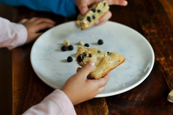 Cookies and Cream Blondies_kids hands.jpg