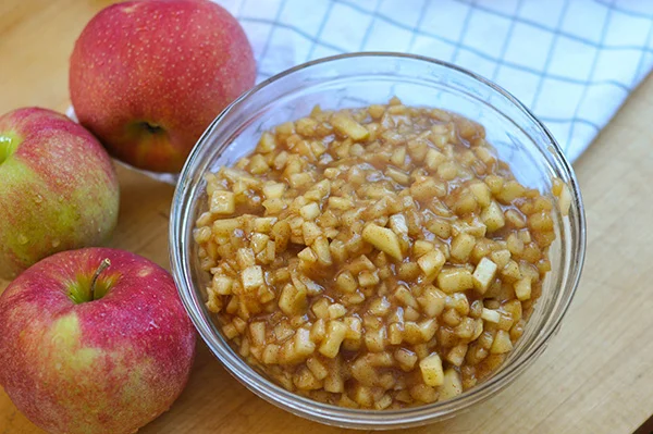 Apple Cream Cheese Kolache_Apples-0006.jpg