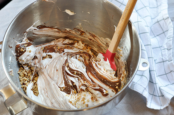 Hazelnut Nutella Meringues_Swirled-0124.jpg