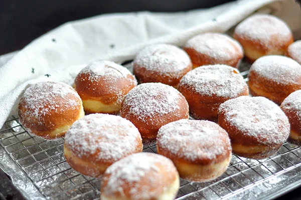 Coconut Cream Berliners_Dough fried wire rack-0088.jpg