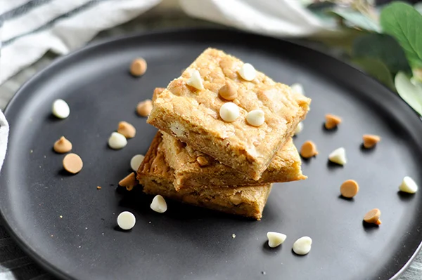 Peanut Butter Chip Blondie- Stack-0045.jpg