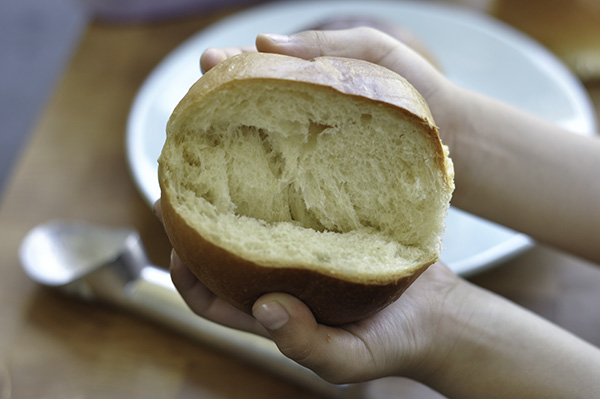 Milk Bread Ice Cream Sandwich_Bread Split.jpg