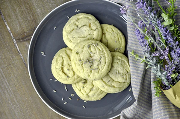 Lemon Lavender Sugar Cookies_unglazed on plate CU.jpg