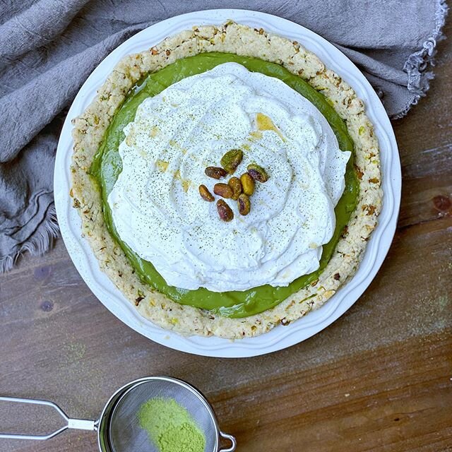 It&rsquo;s pie week! For this weekend&rsquo;s #weekendisobakeclub I decided to take inspiration from a dessert my brother in law used to make us! From his days working @ippudous, dessert was a scoop of matcha ice cream topped with mascarpone cheese, 