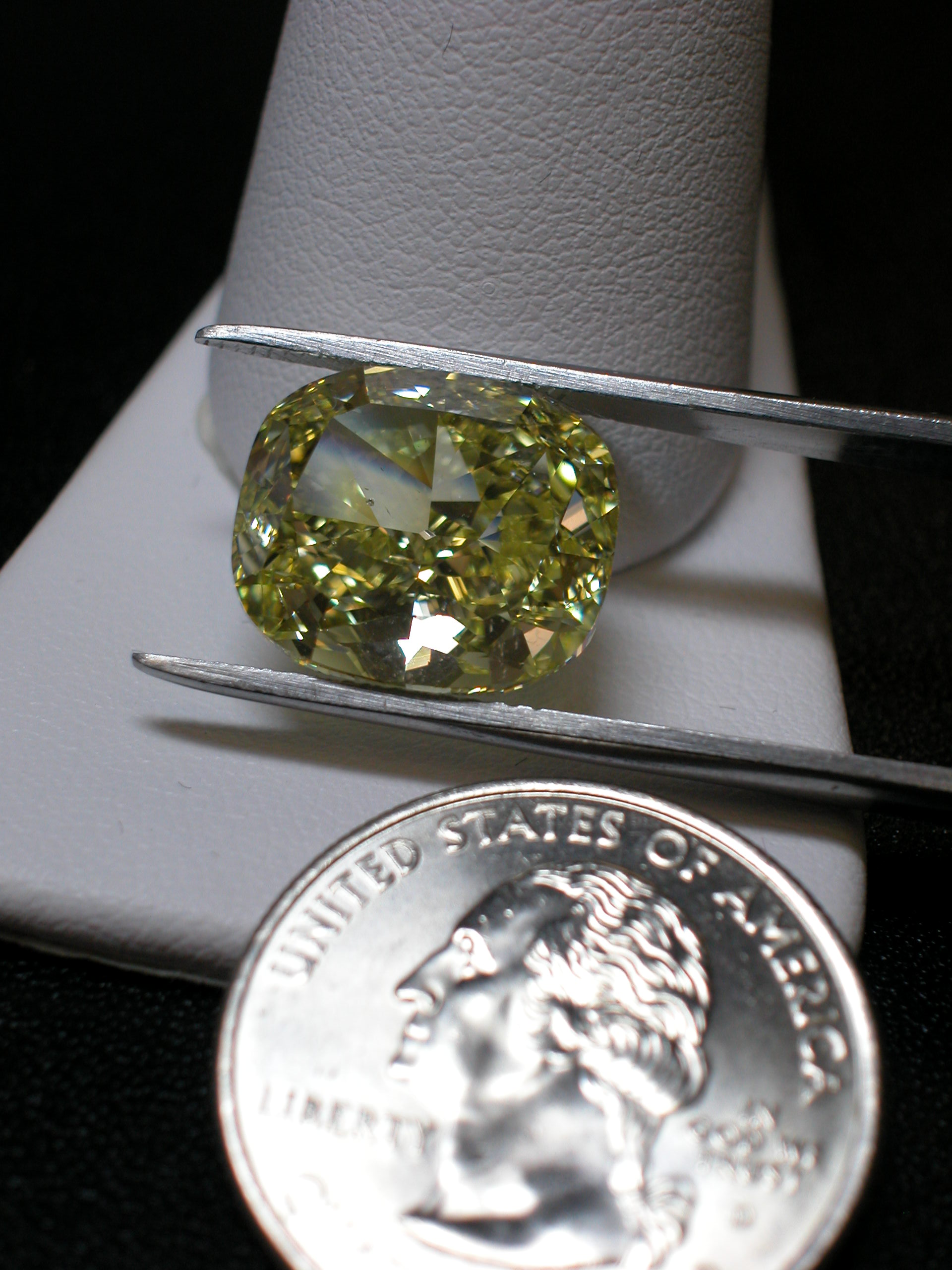 10.00ct Fancy Yellow Diamond