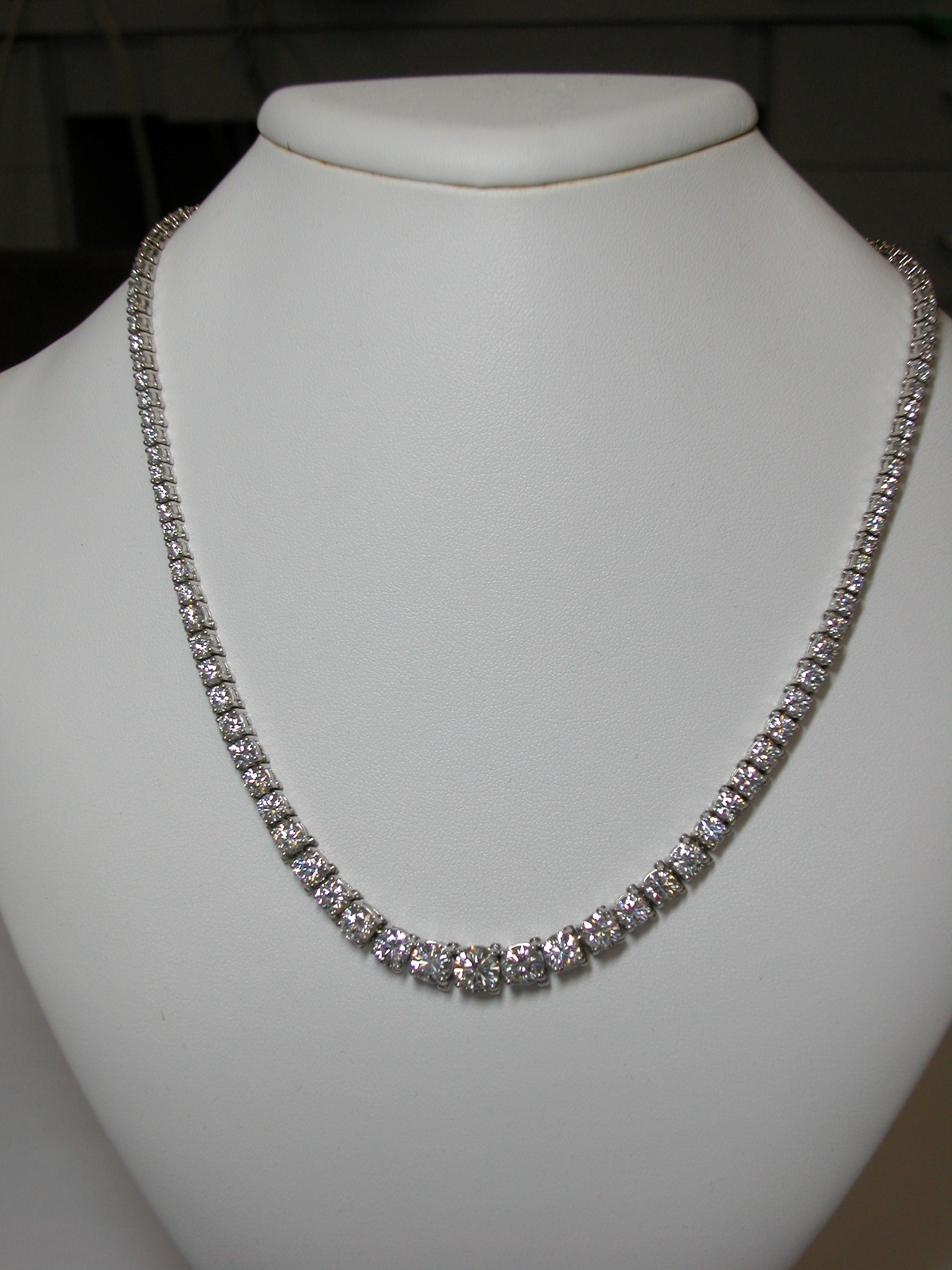 18ct Diamond Necklace TK