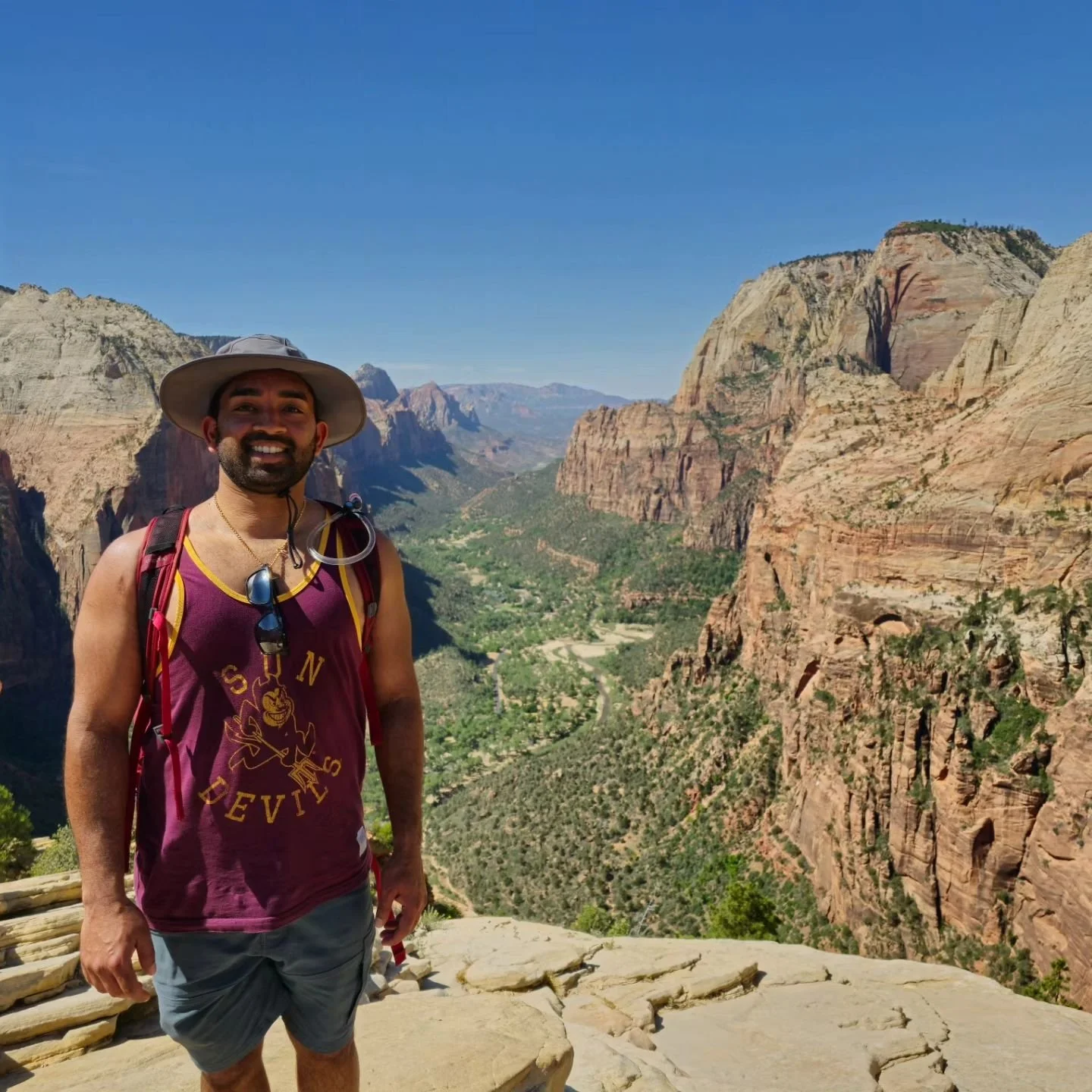 Fun weekend pushing in #zion

#zionnationalpark #narrows #angelslanding #hiking #camping #offroading #earthporn #nature #manoj2024