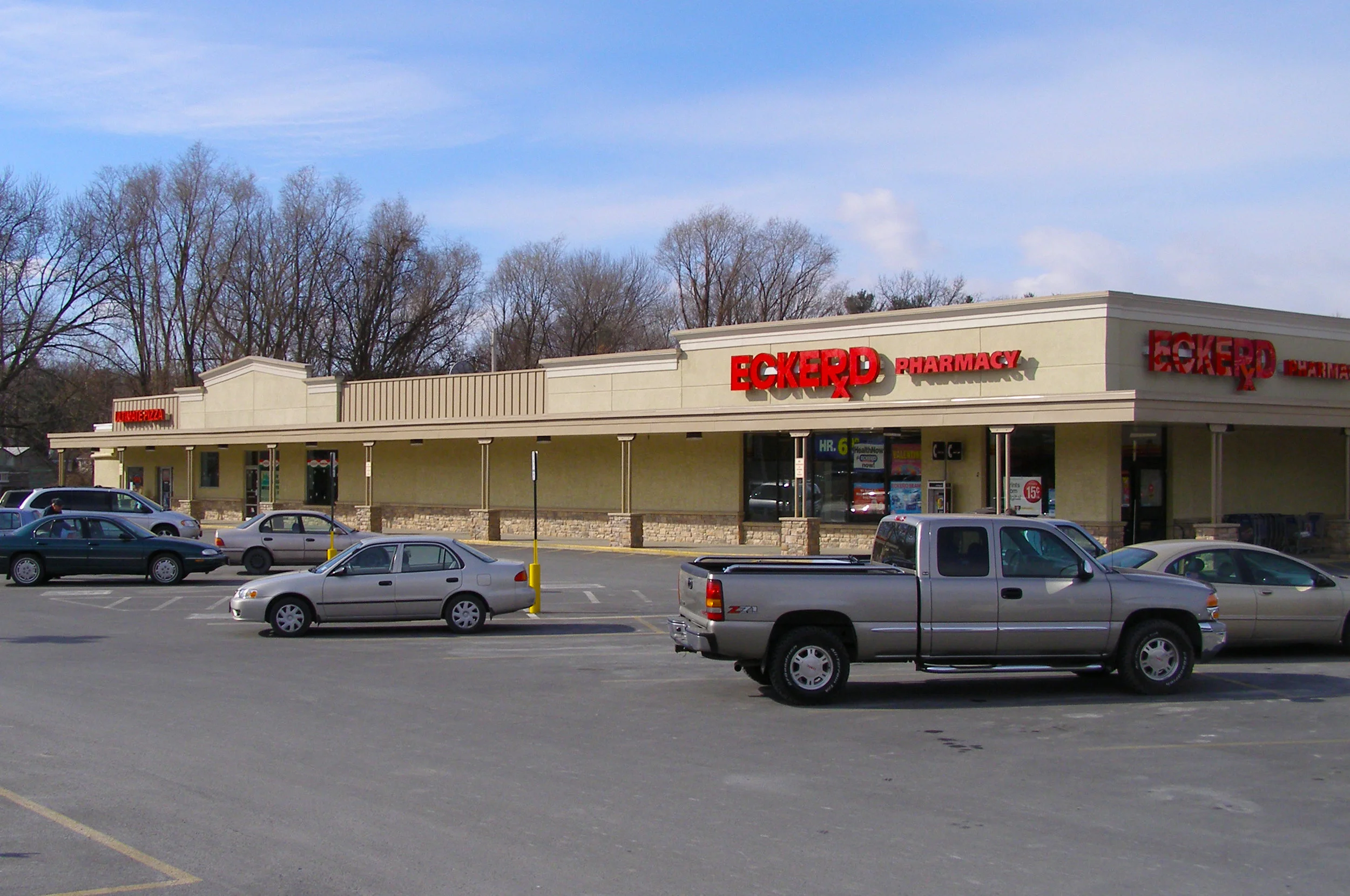 Simmons Plaza - Saugerties, NY