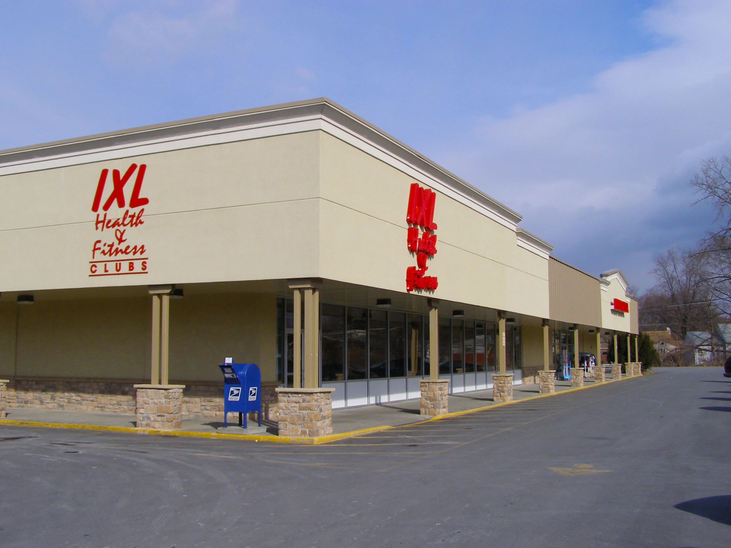 Simmons Plaza - Saugerties, NY