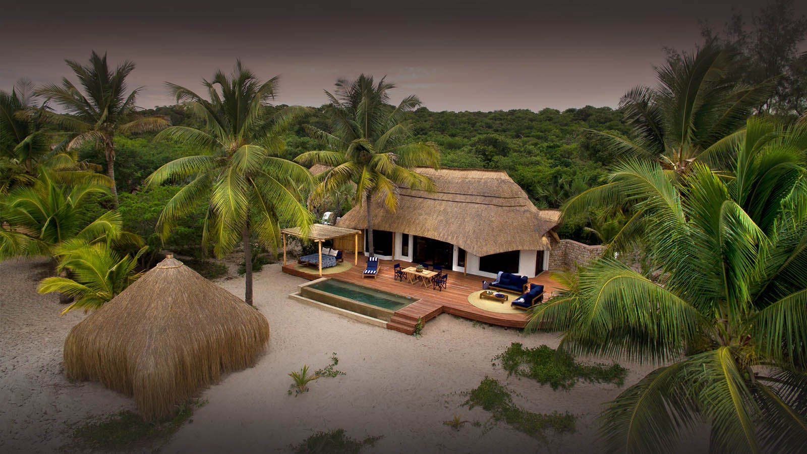 benguerra-lodge-mozambique-lodges-benguerra-island-luxurious-exclusive-destination-aerial-view-crafted-africa.jpg