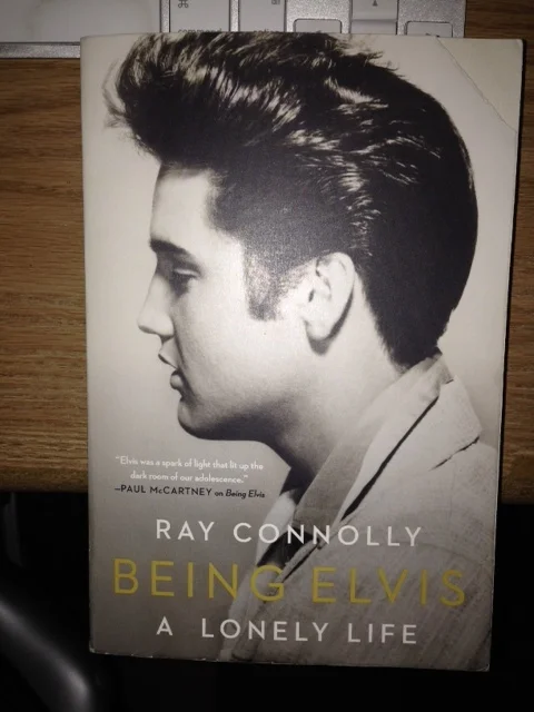 Being Elvis-A Lonely Life Book review 