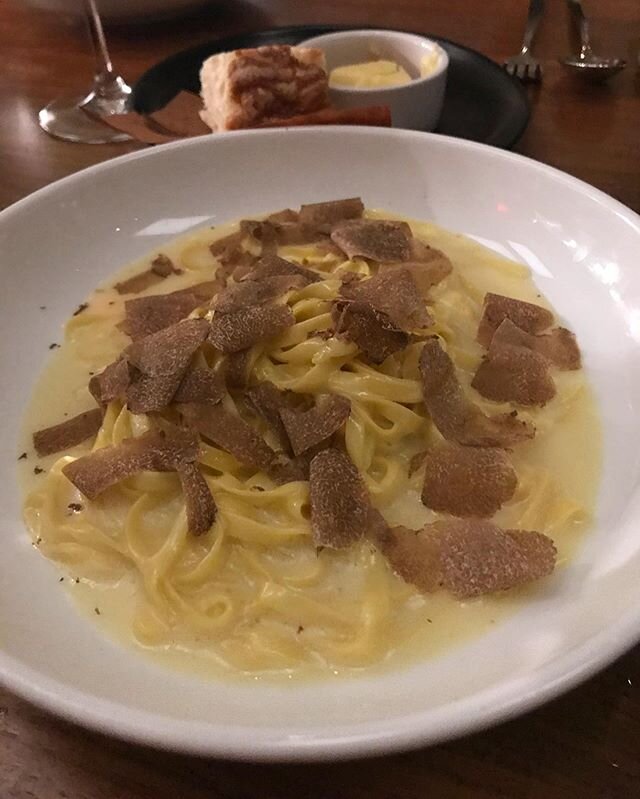 Still full but also still thinking about this tagliatelle with fresh truffles and prosciutto di San Daniele (which is the BEST I&rsquo;ve ever tasted) from last night @elmrestaurant. ⁣
⁣
⁣
⁣
⁣
⁣
#aboutlastnight #truffle #pasta #prosciutto #foodporn #