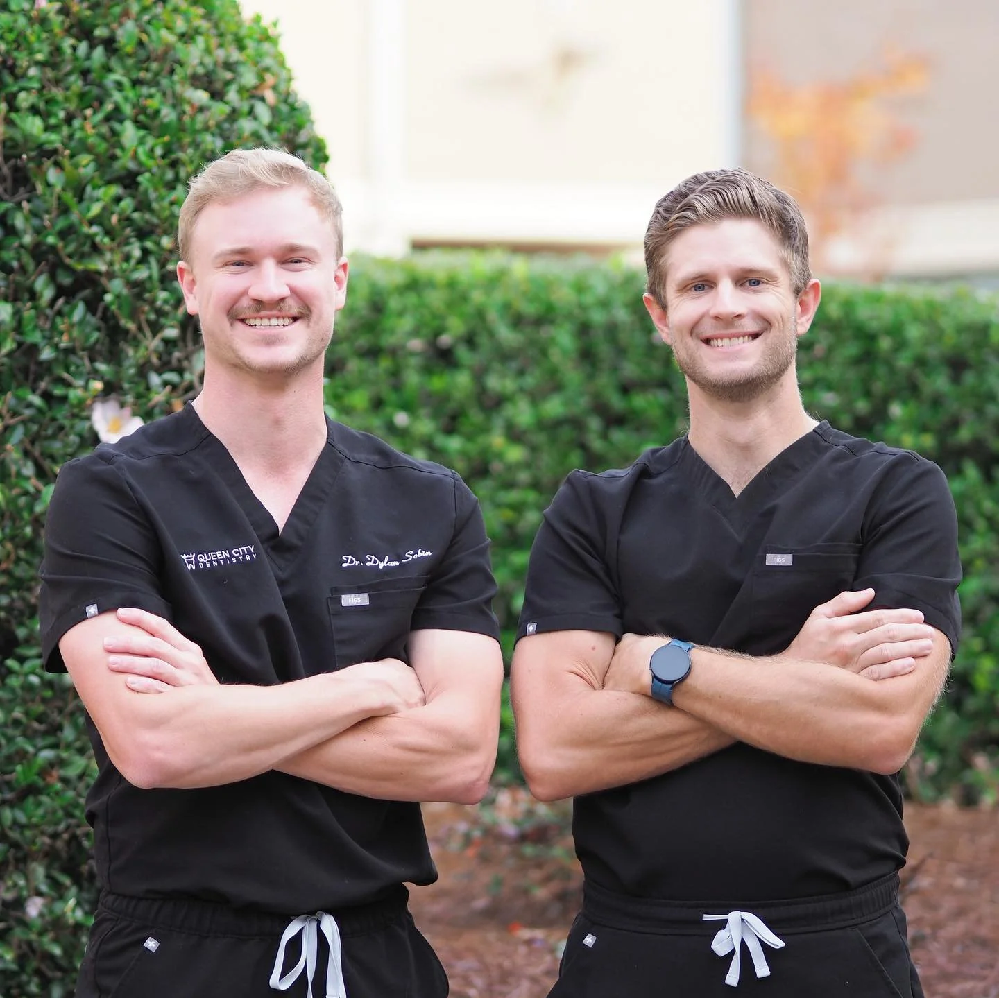 🚨 Business Brand Tip: Avoid using inauthentic stock images for your business! Take a look at these new patient experience photos for Dr. Alvey &amp; Dr. Sobin with @queencitydentistry ! These pictures will add a personal and elevated touch to their 