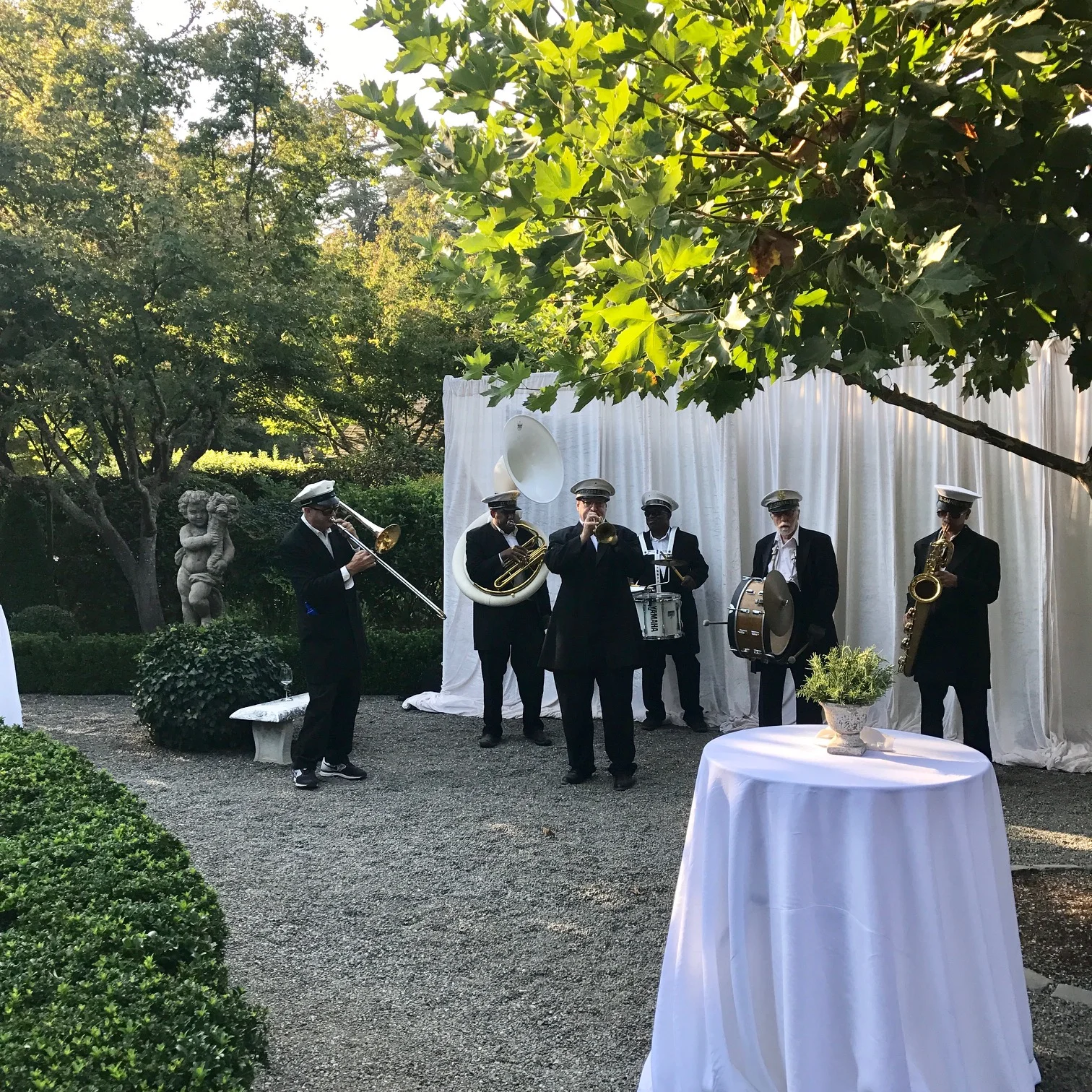 The New Orleans band welcomed guests to the garden for cocktails. 