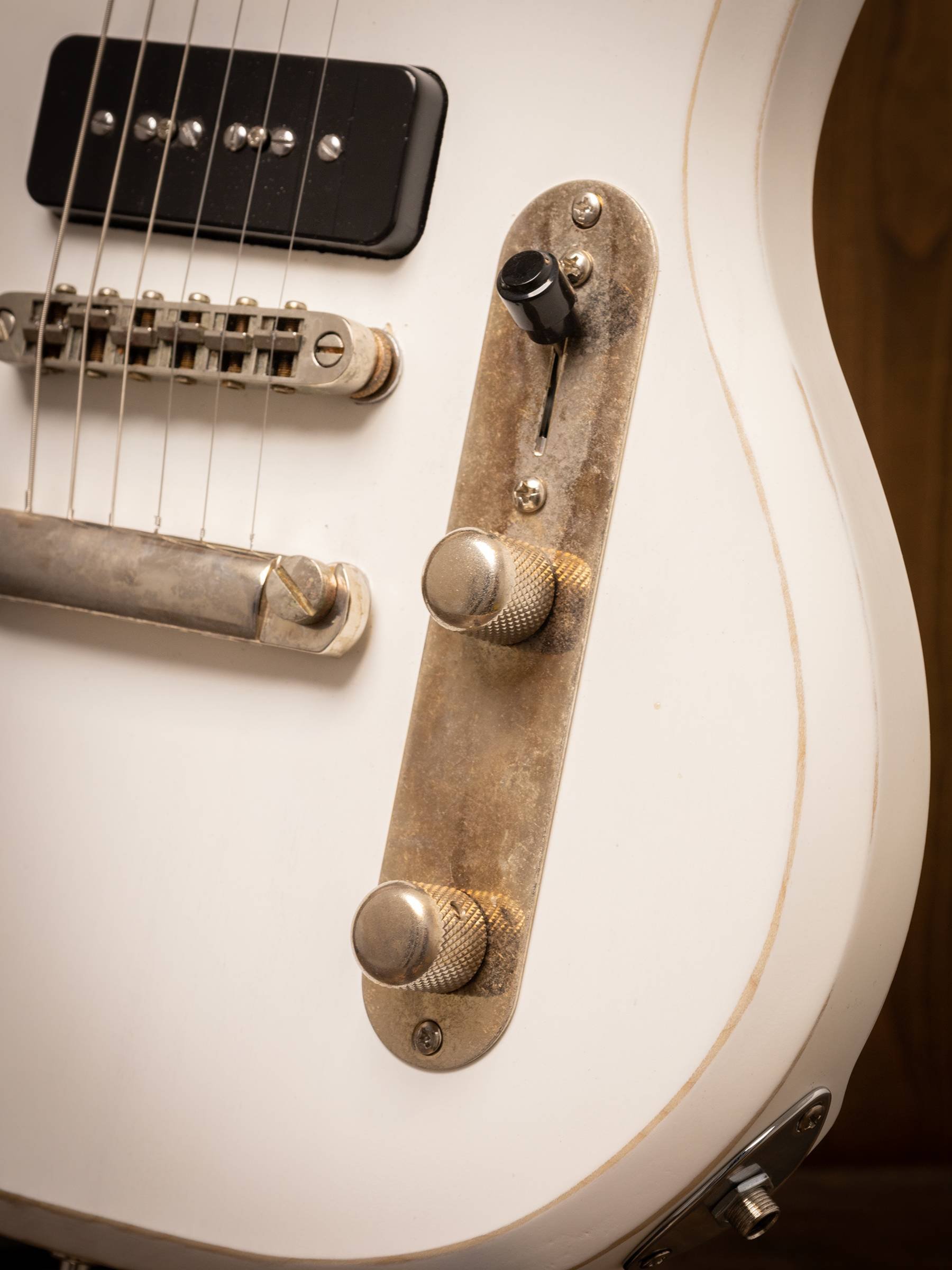 Coloma Guitars Roadwornwhite .jpeg