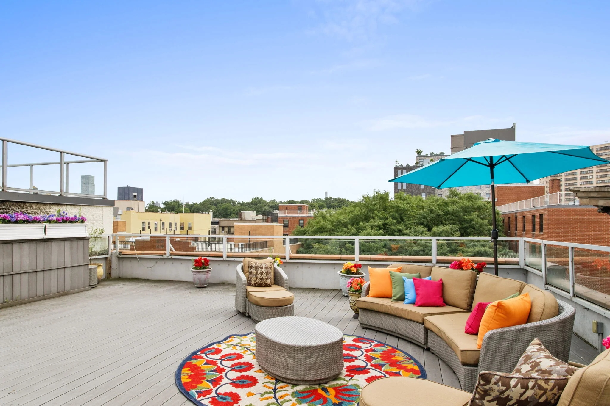 NYC Apartment with outside decking