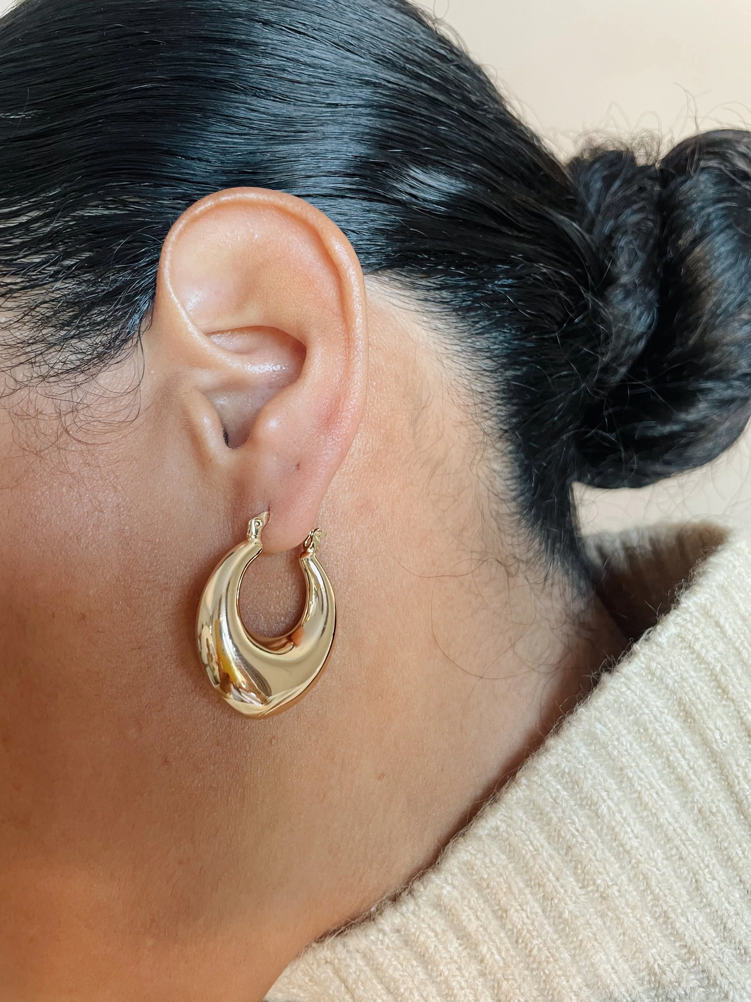 Elongated puff hoop.JPG