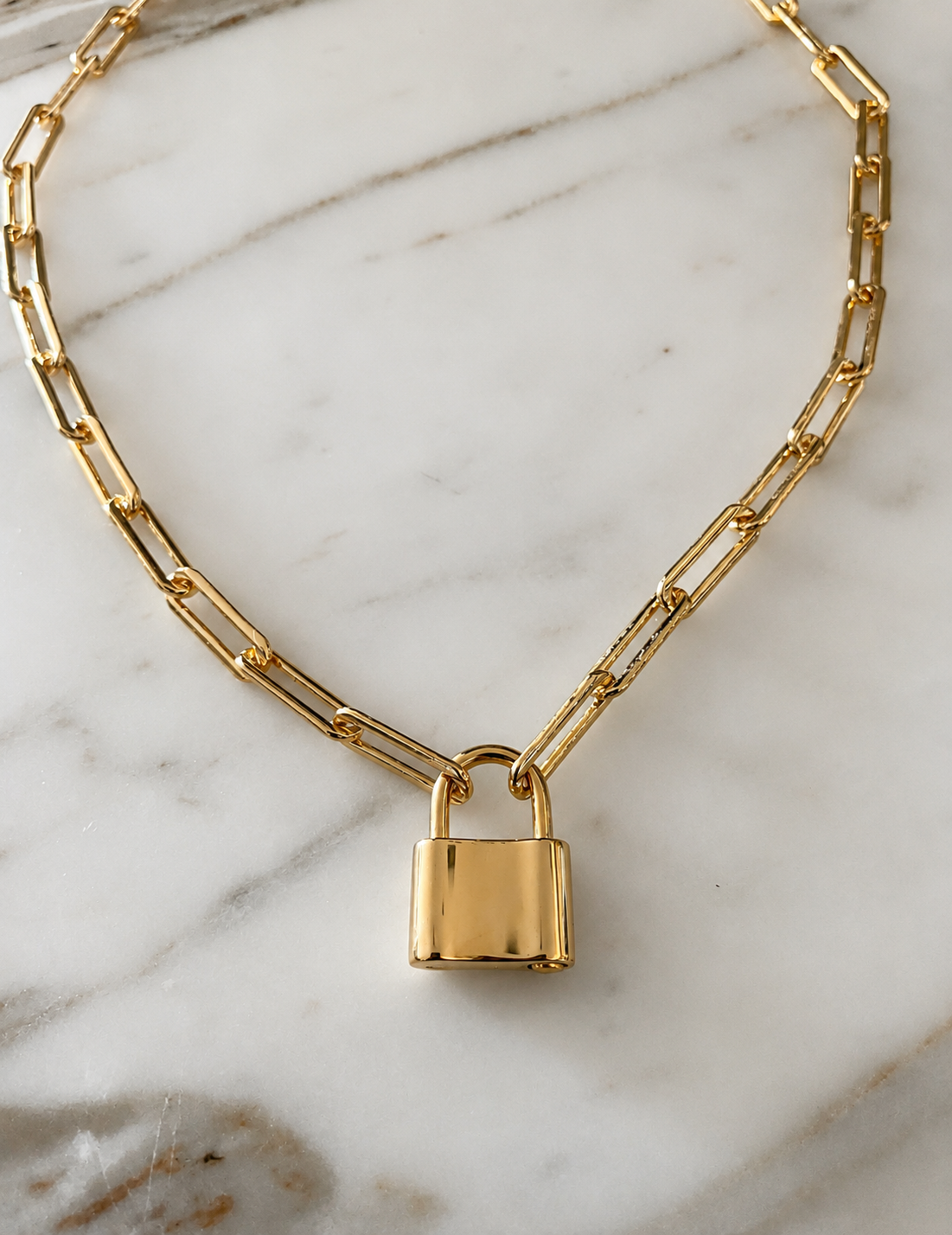 Love lock chain.png