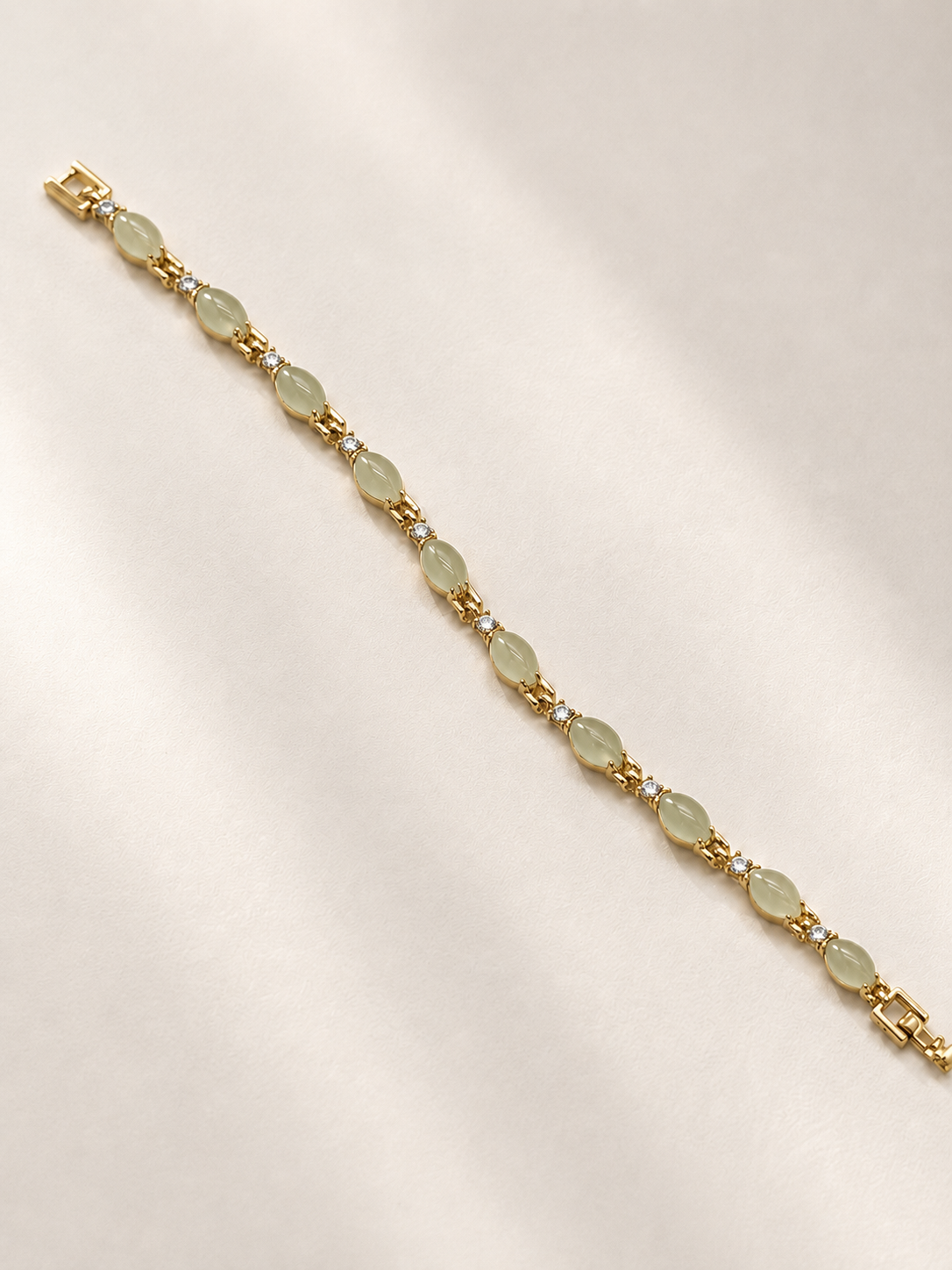 Jade link bracelet1.png