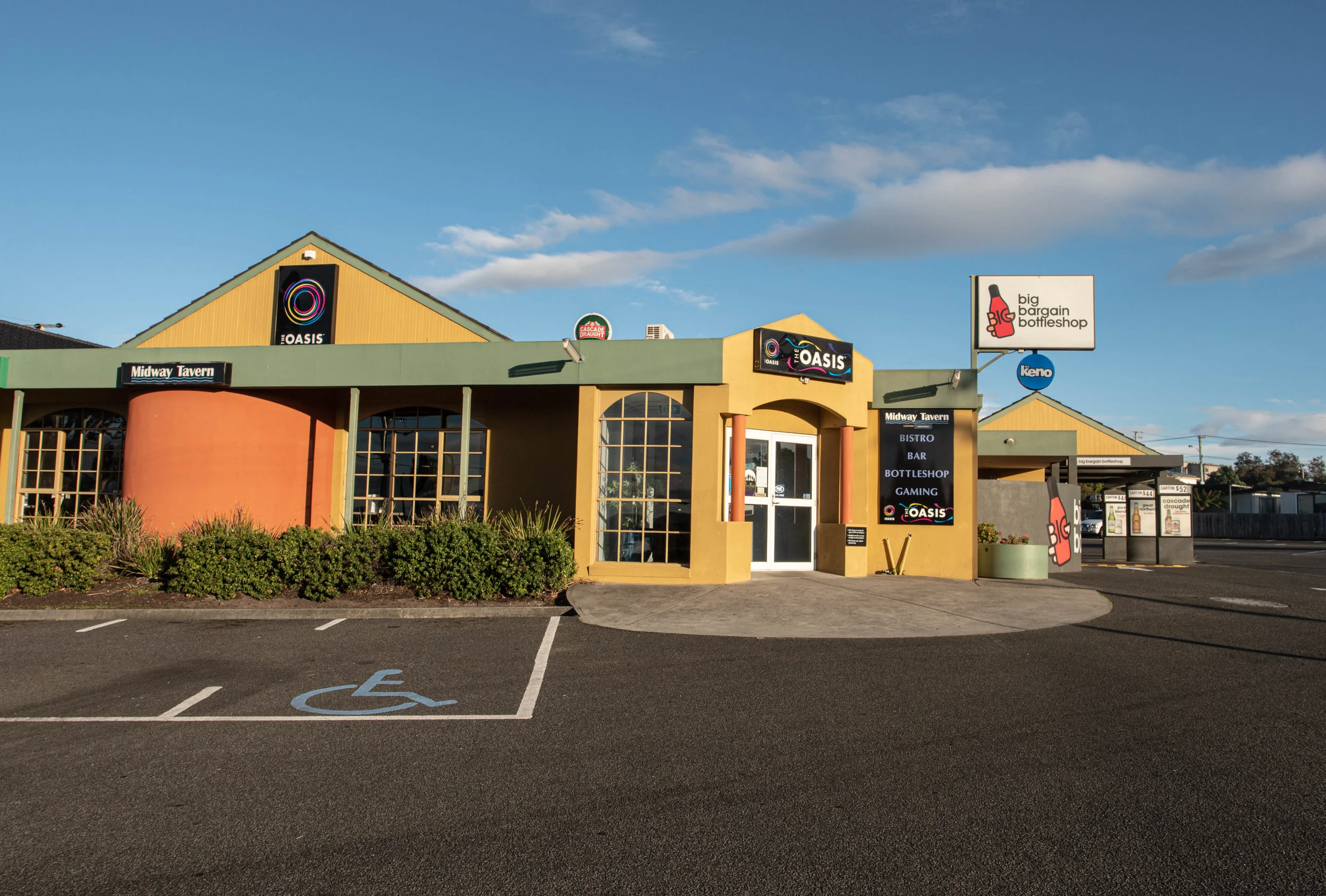 Midway Tavern (7 of 31).jpg