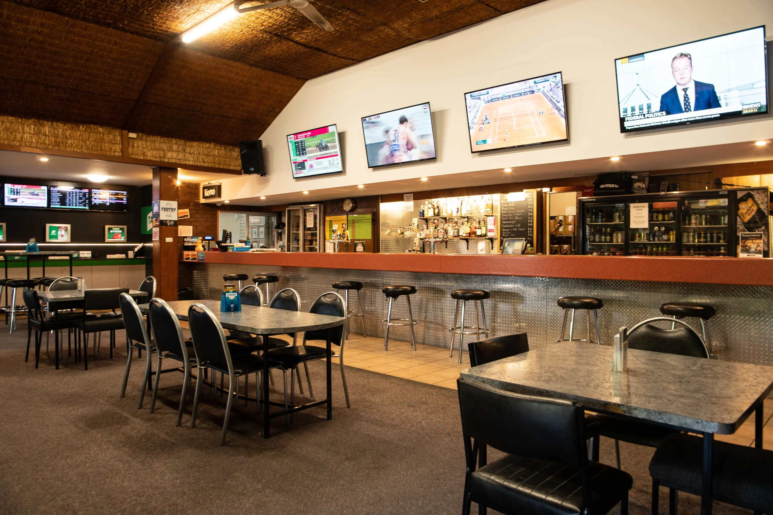 Midway Tavern (23 of 31).jpg