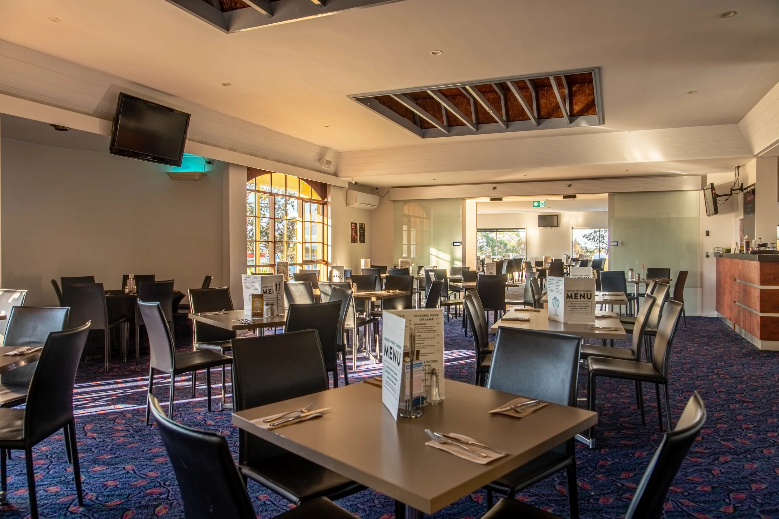 Midway Tavern (19 of 31).jpg