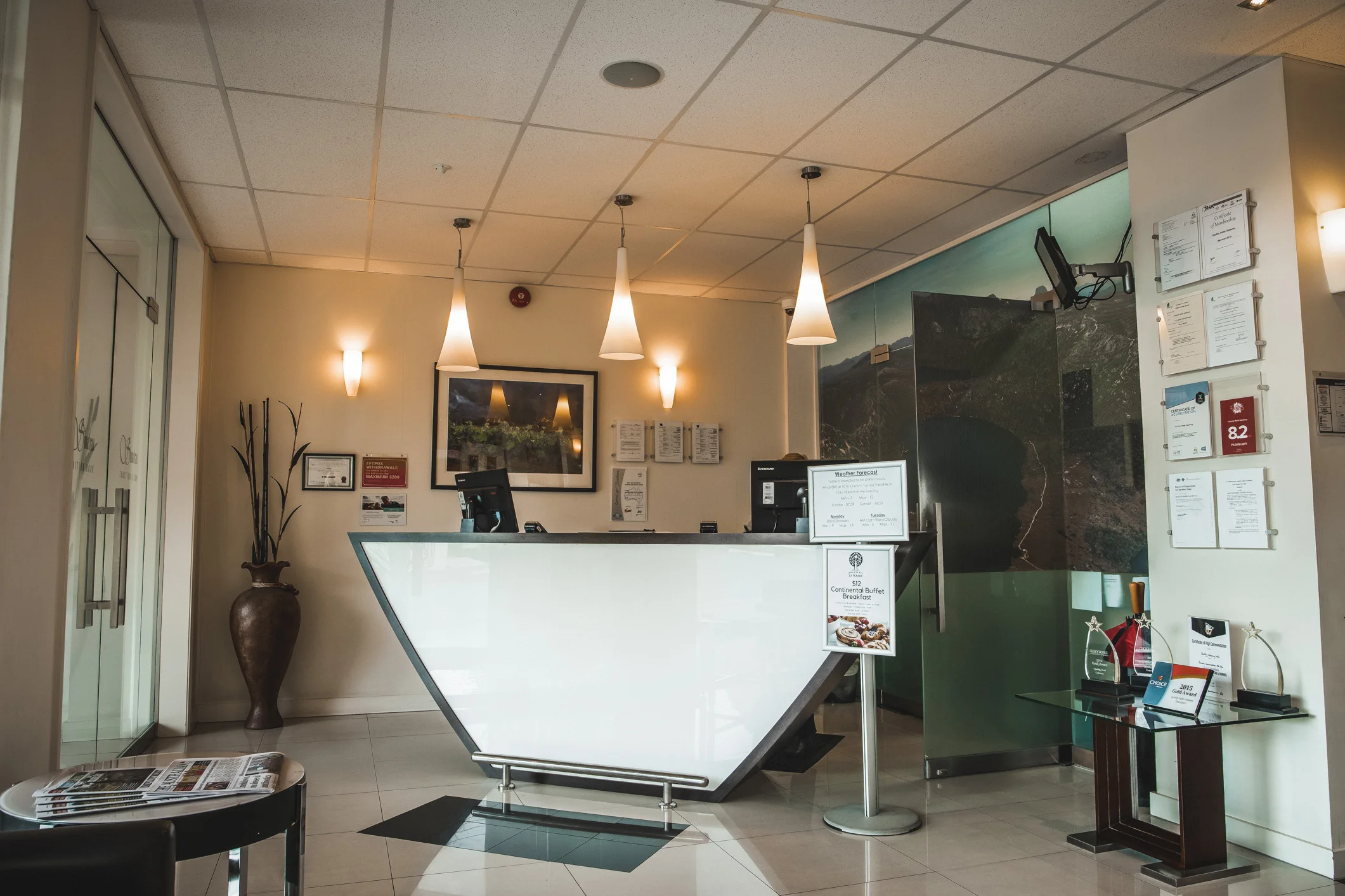 Gateway Hotel (Web) (12 of 15).jpg