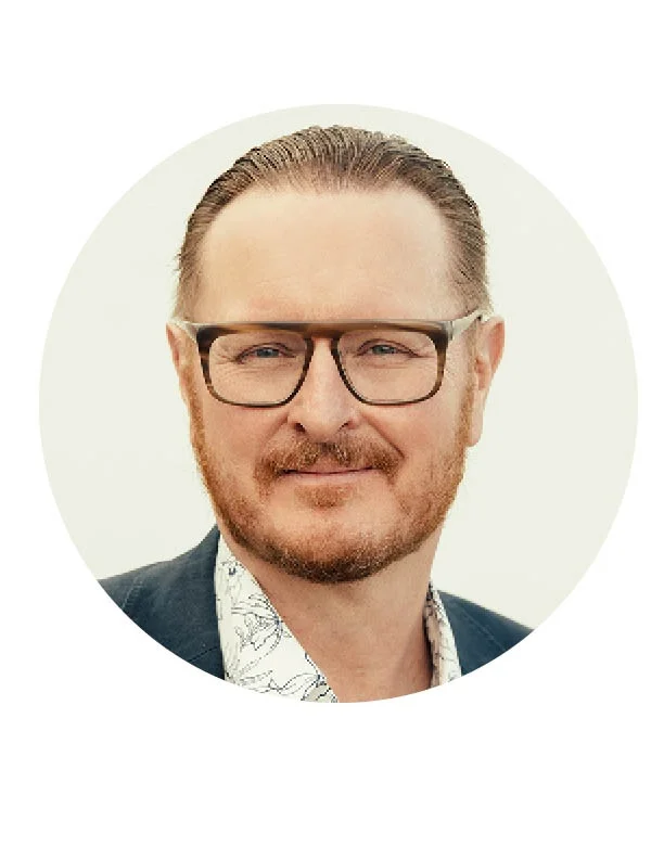 Tim+headshot+circle+frame.jpg