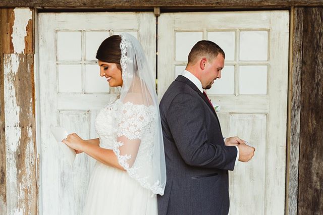 Sam and Brandon didn&rsquo;t want to see each other before she walked down the aisle, so instead they stood back-to-back before the ceremony and exchanged letters. It was such a beautiful moment!
&bull;
&bull;
&bull;
#dekamstudios #indywedding #indyw