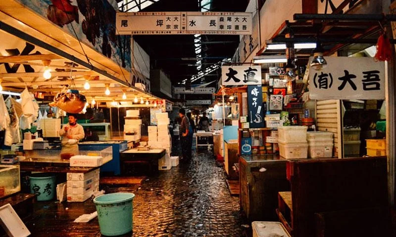 0615_tsukiji1_web_1.jpg