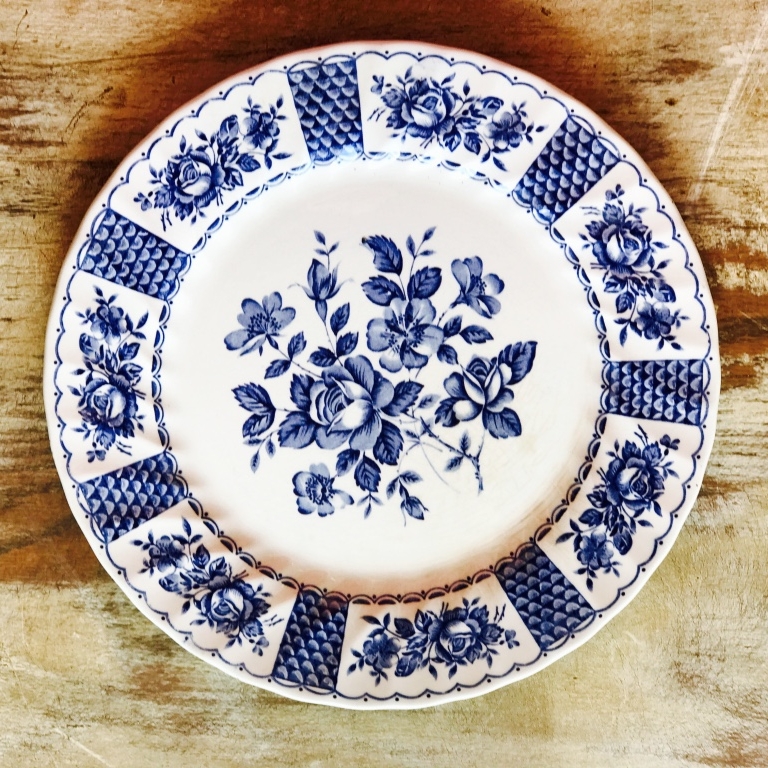 blue china dinner plate2.jpg