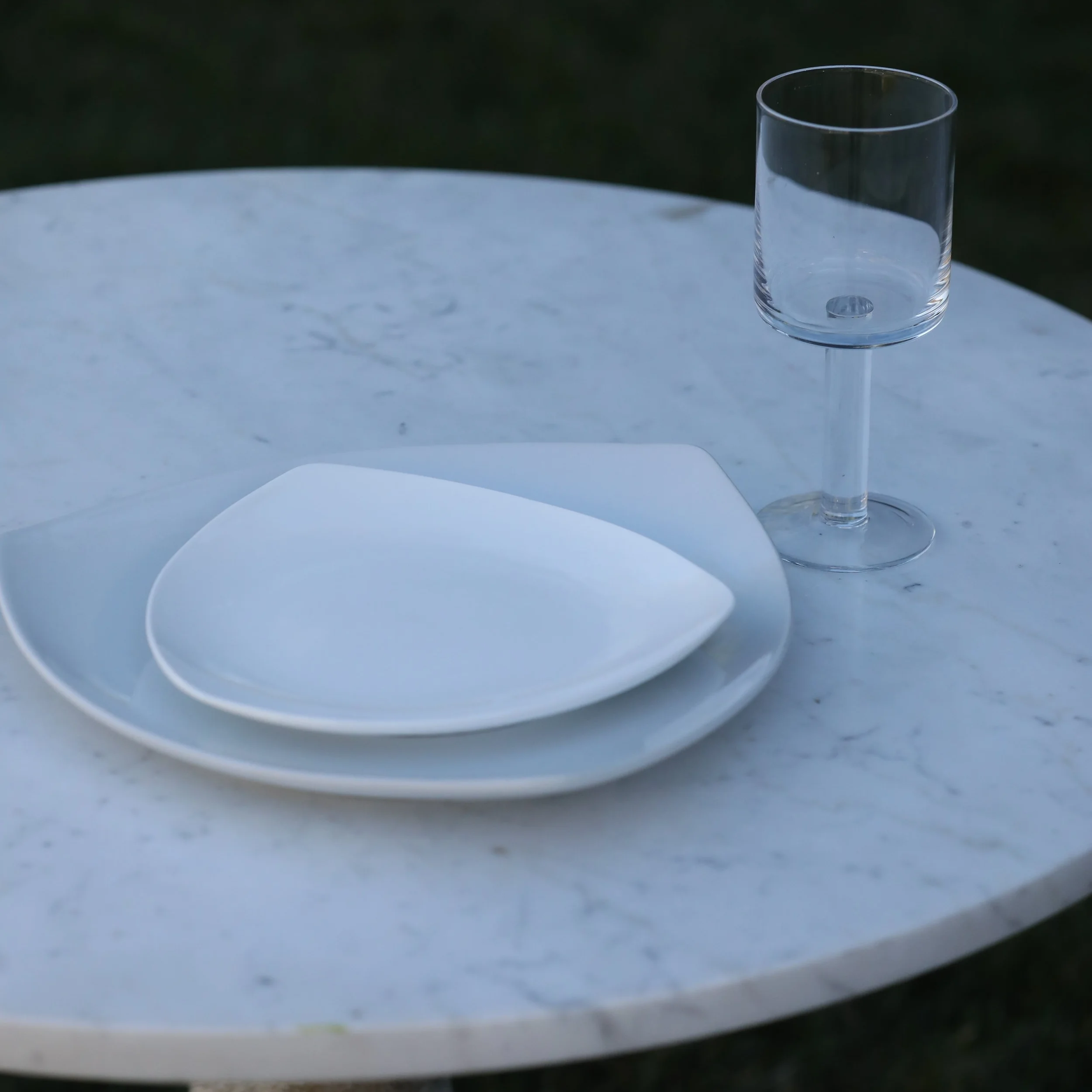 triangle dinner plates.JPG