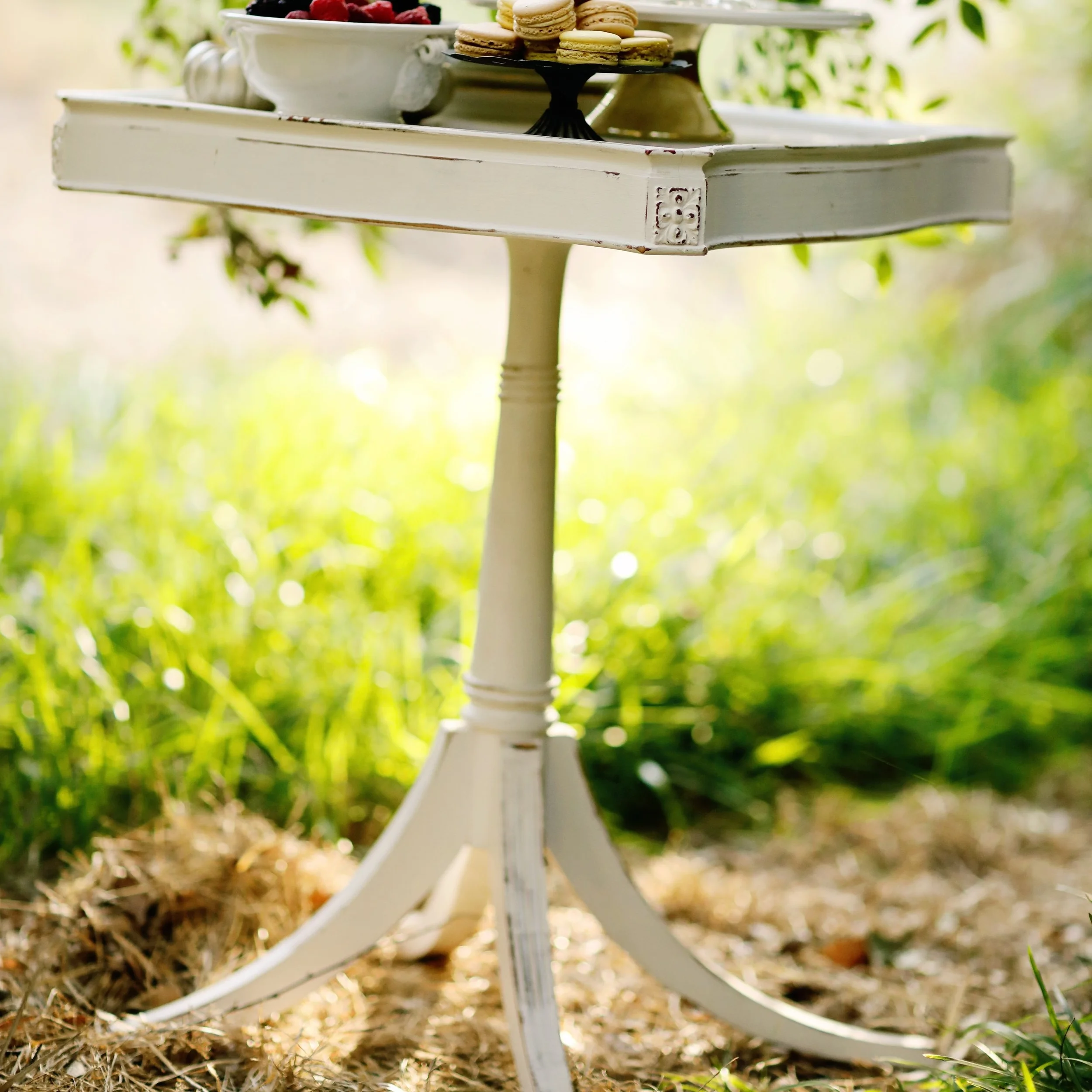 accent table.jpg