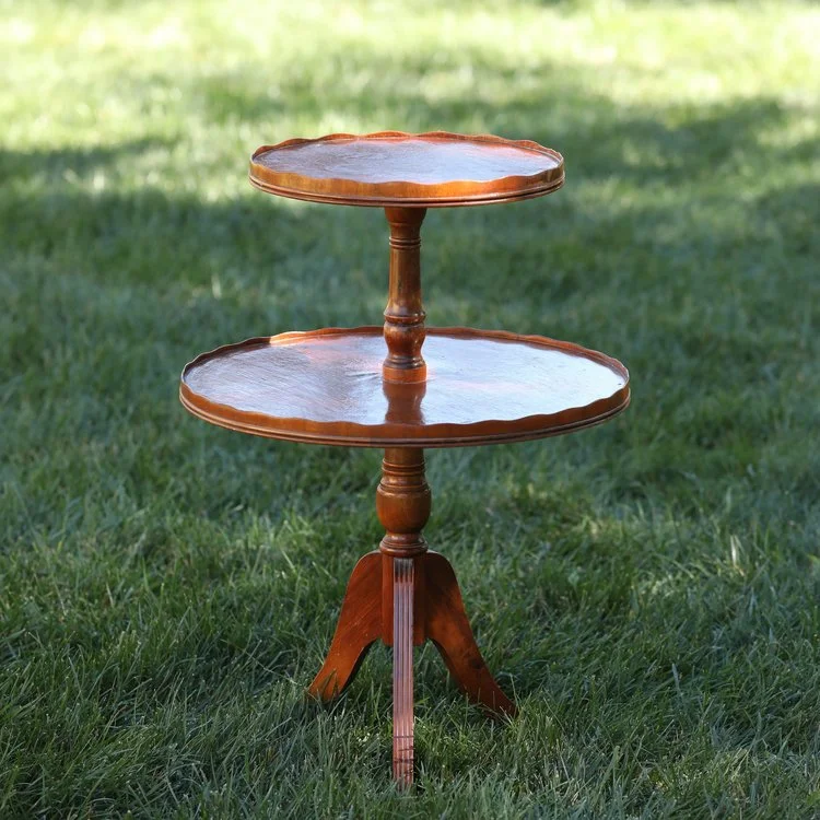 two+tiered+round+table+accent.JPG