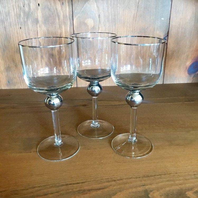 silver+rimmed+goblets+5.jpg