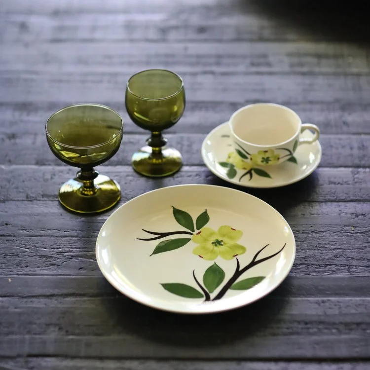 olive+green+goblet+place+setting.JPG