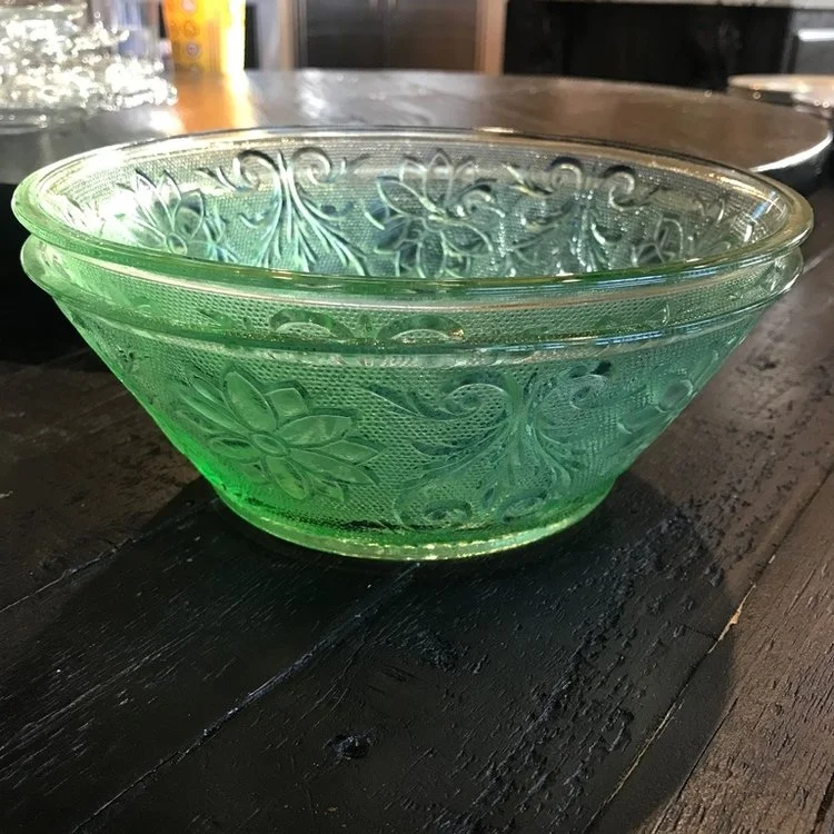 lime+green+serving+bowls.jpg