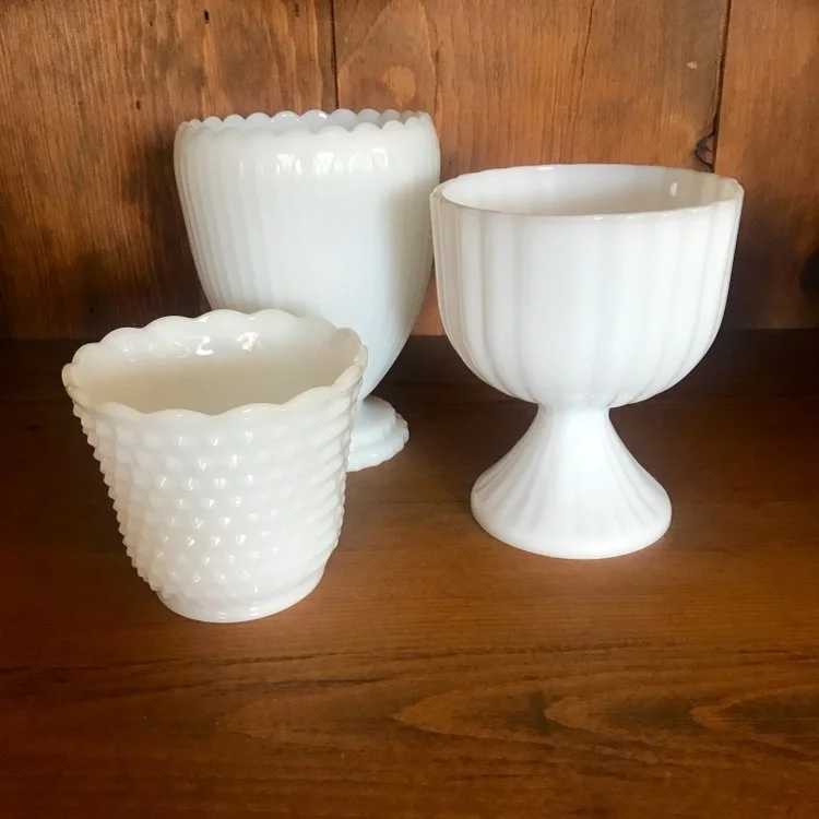 milk+glass+vases.jpg