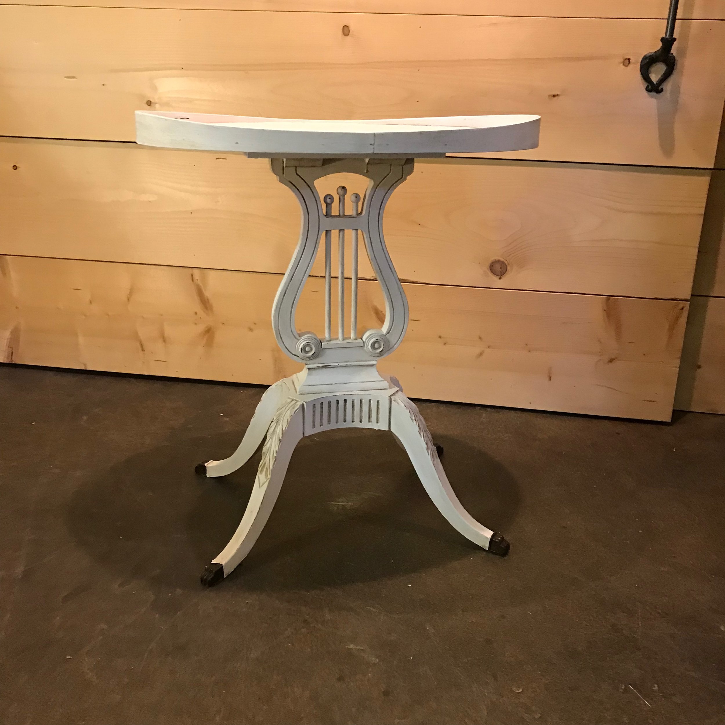Accent Tables — Birdie in a Barn, Vintage Event Rentals