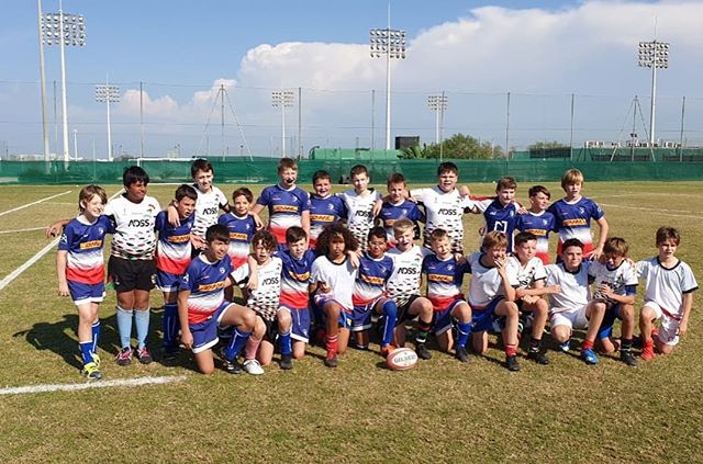 Smiles all round for our u13s, having beaten Abu Dhabi Harlequins 59-17 at Jebal Ali. 🐉🐲⁣⁣
⁣
Elsewhere our u9s beat Tigers and lost to Canes in some great games at the sevens. 🏉🐲⁣
⁣
Looking forward to next Friday already! ⁣
⁣⁣
⁣
#dubai #dubaispor