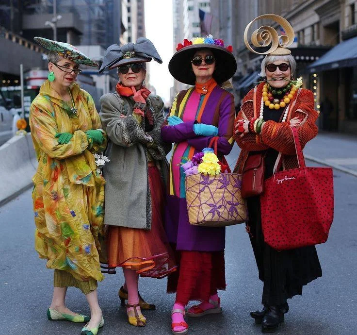 FASHIONABLEWISEWOMEN.JPG