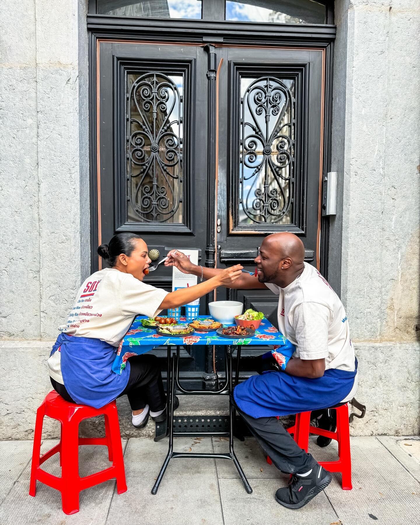 Let&rsquo;s talk about our love for Thai food. Not just Thai food, but the Thai way of eating. Thai food  in Thailand and party go hand in hand. You know how there is always some entertainment to join diner, karaoke, street show, live music or whatev