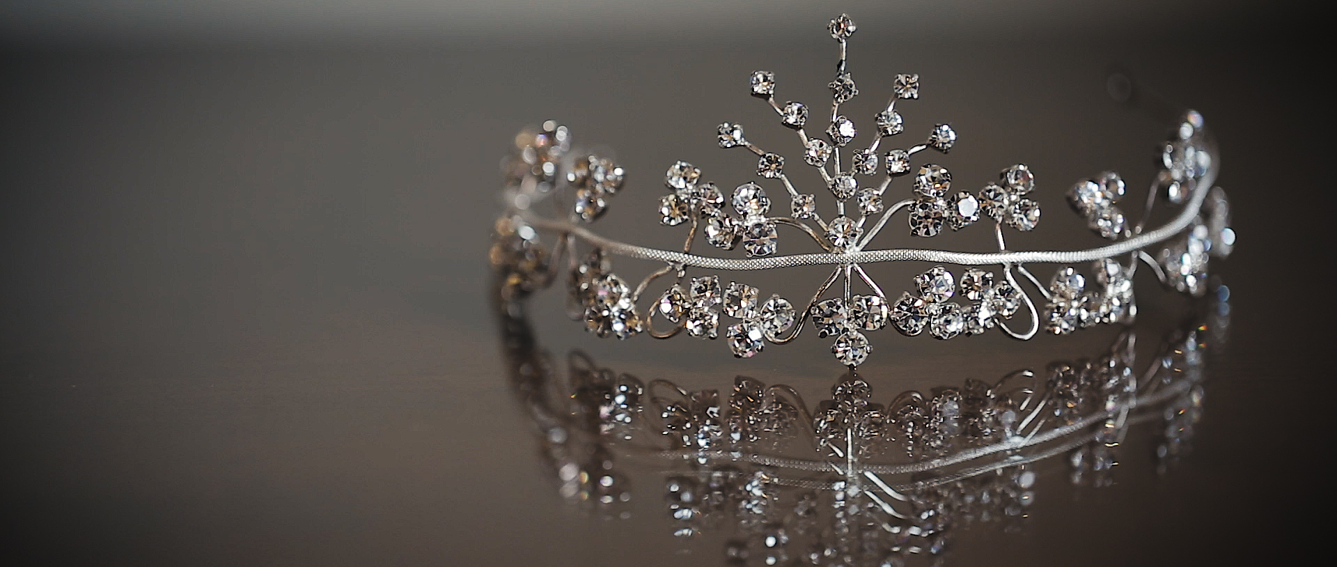 E&L Sneak Preview Image_Tiara.jpg