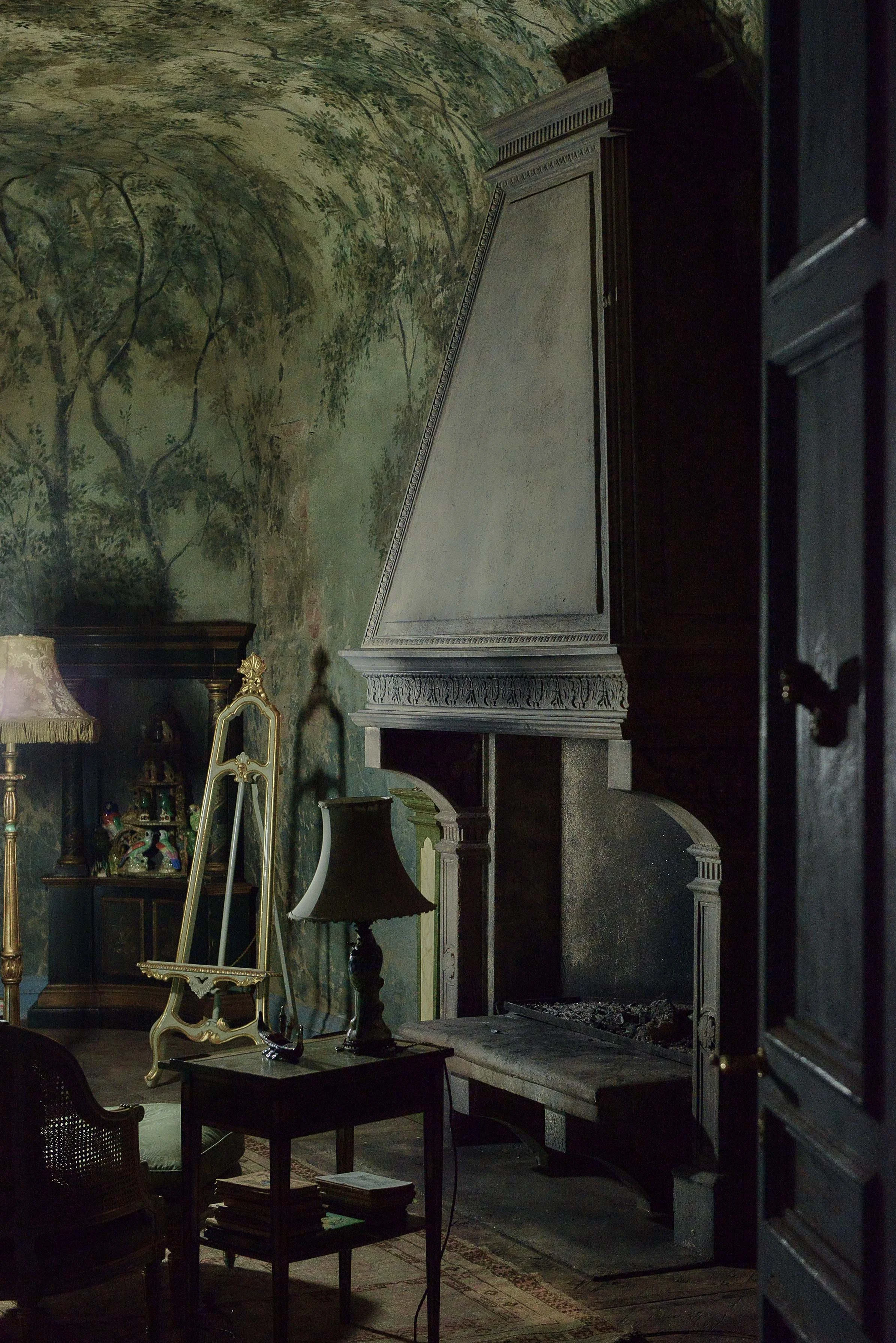 ALICIA'S BEDROOM 7.jpg