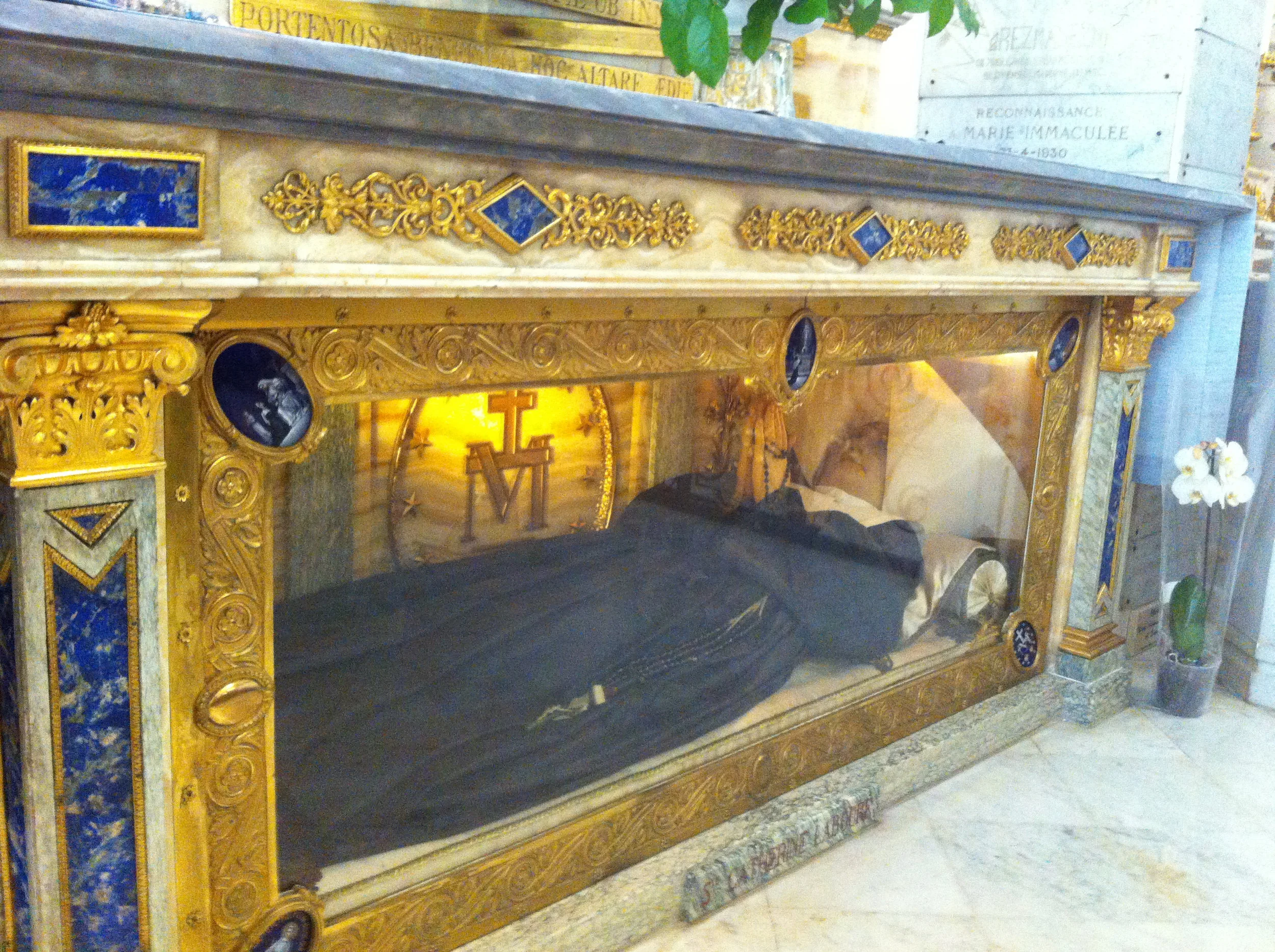 The incorrupt body of St. Catherine Labouré in the Chapel of Our Lady of the Miraculous Medal, Paris, France