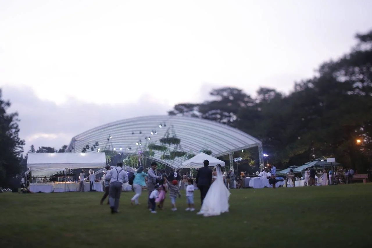 I love this candid picture of us walking towards the reception, while our friends’ kids ran and played in the open, grassy area. <3