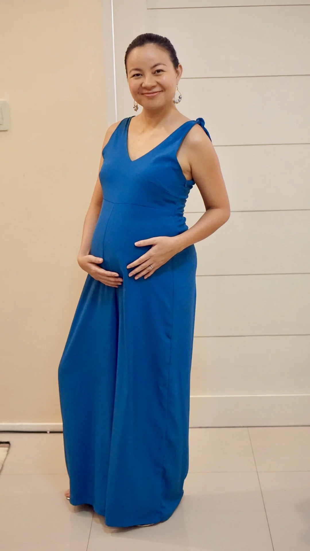 34 weeks in my @pearlclothingph nursing jumpsuit :)
