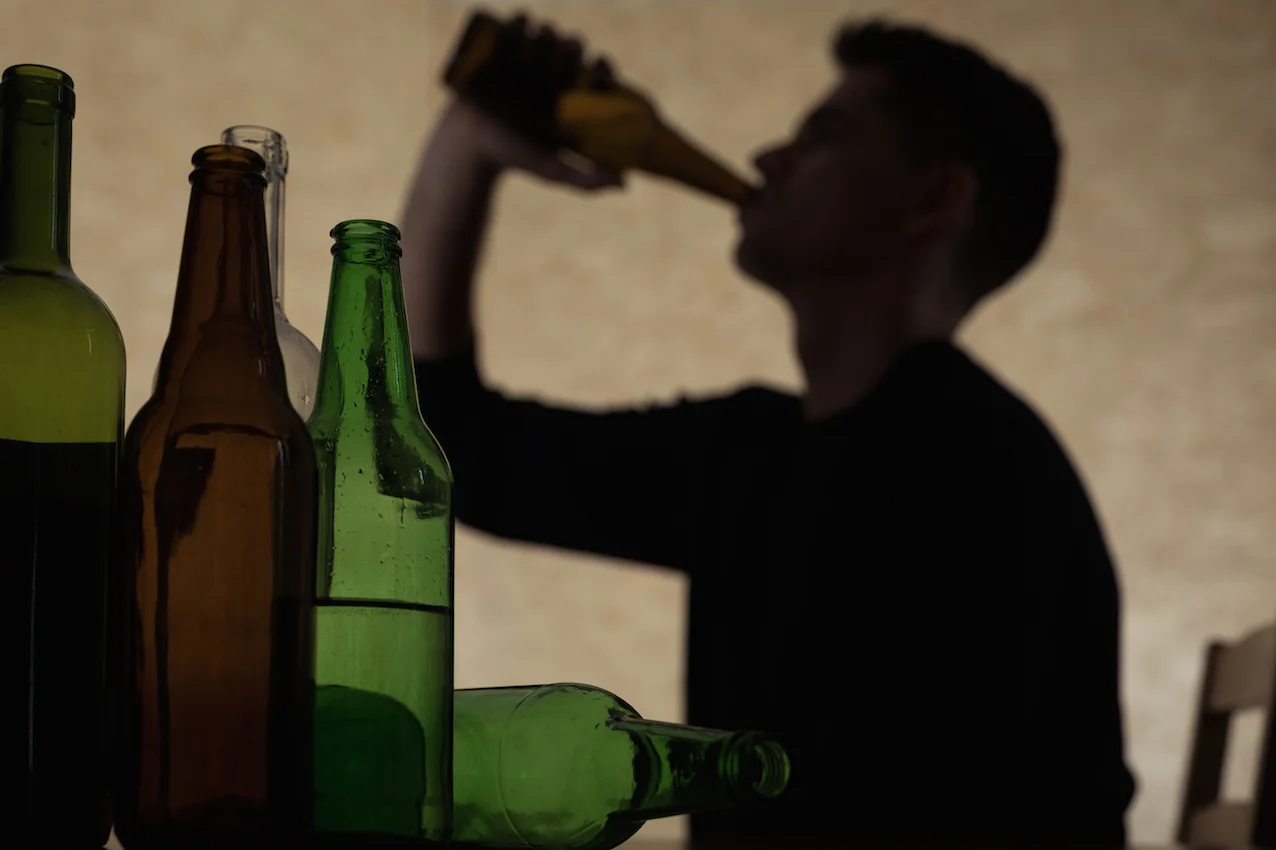Teenager-drinking-beer-492456096_5760x3840 copy.jpg