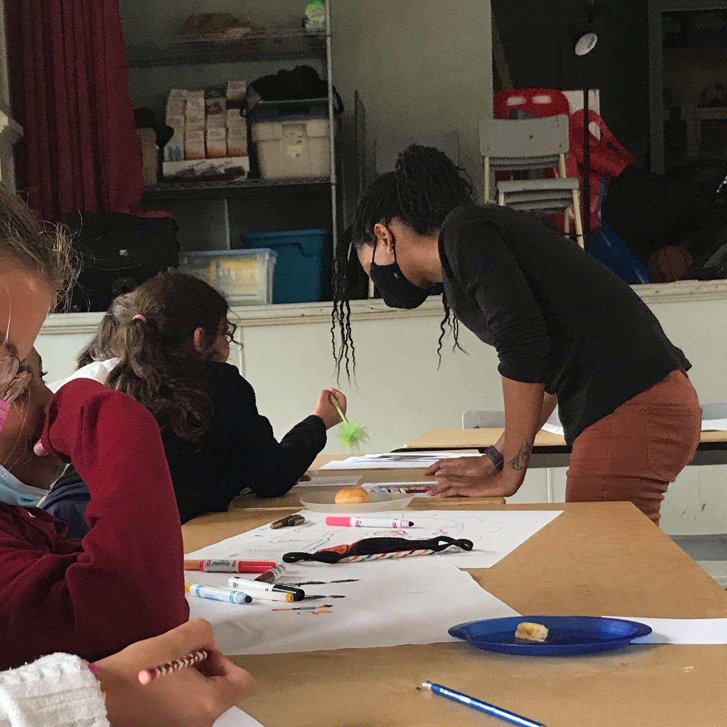We were so excited to welcome the local professional artist, Letitia Fraser, to our program yesterday. Letitia will be helping our youth paint a new YouthNet mural over the summer, so we spent the afternoon yesterday thinking about the kinds of thing