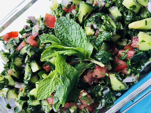 Switch up your tabouleh game for a low-carb version. Sub cures for the grain and voila! This makes a great side for falafel! Add checkpeas or a sprinkle of feta too. #herbs #mint #chefmode #vegforward #plantbased #salad #mediterraneandiet #freshfood 